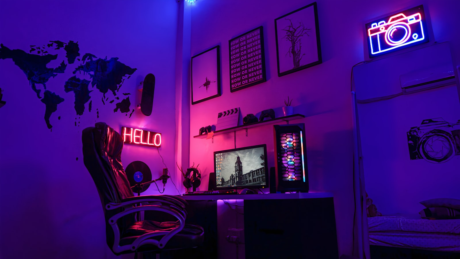 Compact small form factor gaming PC